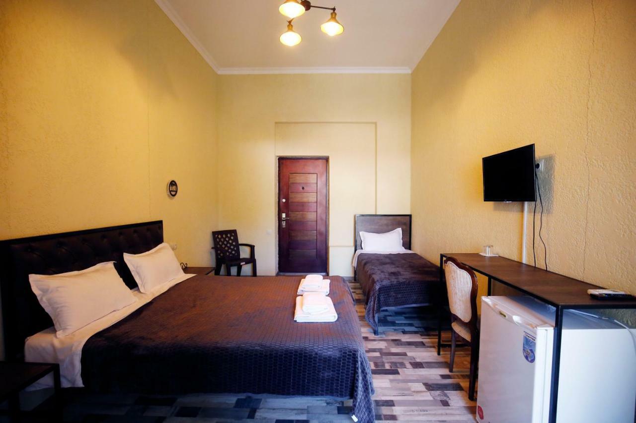 Green Flower Hotel คูทายสิ ภายนอก รูปภาพ
